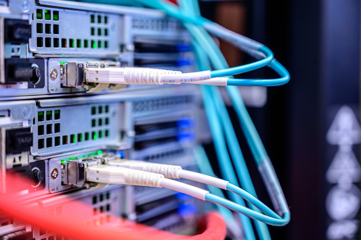 Ethernetkabel an Netzwerkgeräten